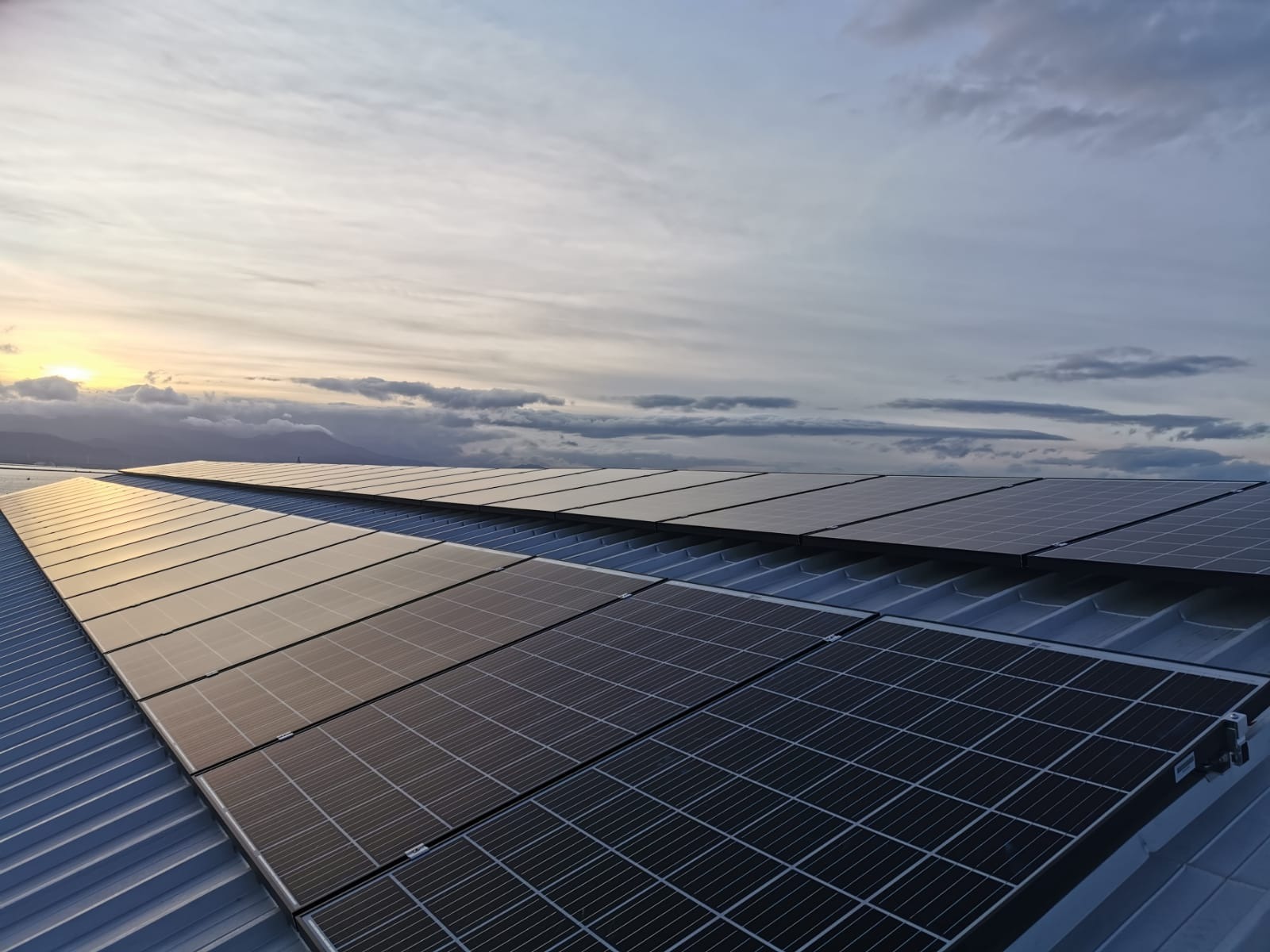 Impianto fotovoltaico installato in palestra BClub a Cagliari, Sardegna